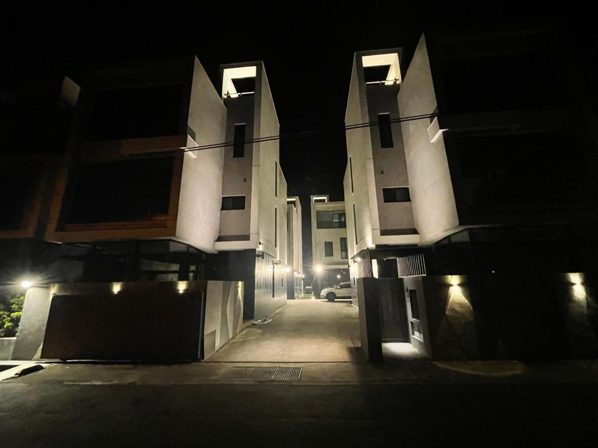 方興top會館 全新包棟電梯民宿 سانكينغ المظهر الخارجي الصورة