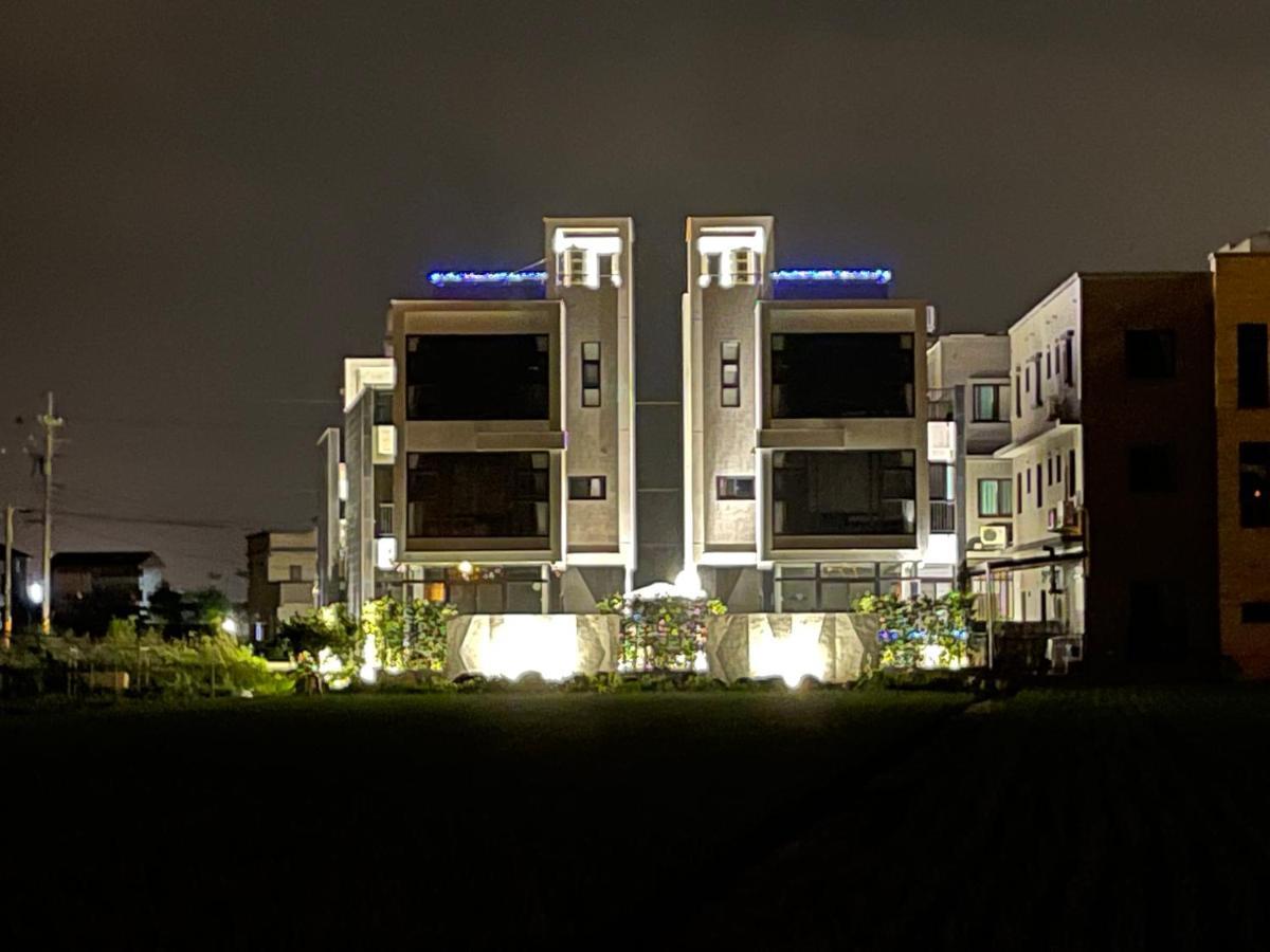 方興top會館 全新包棟電梯民宿 سانكينغ المظهر الخارجي الصورة