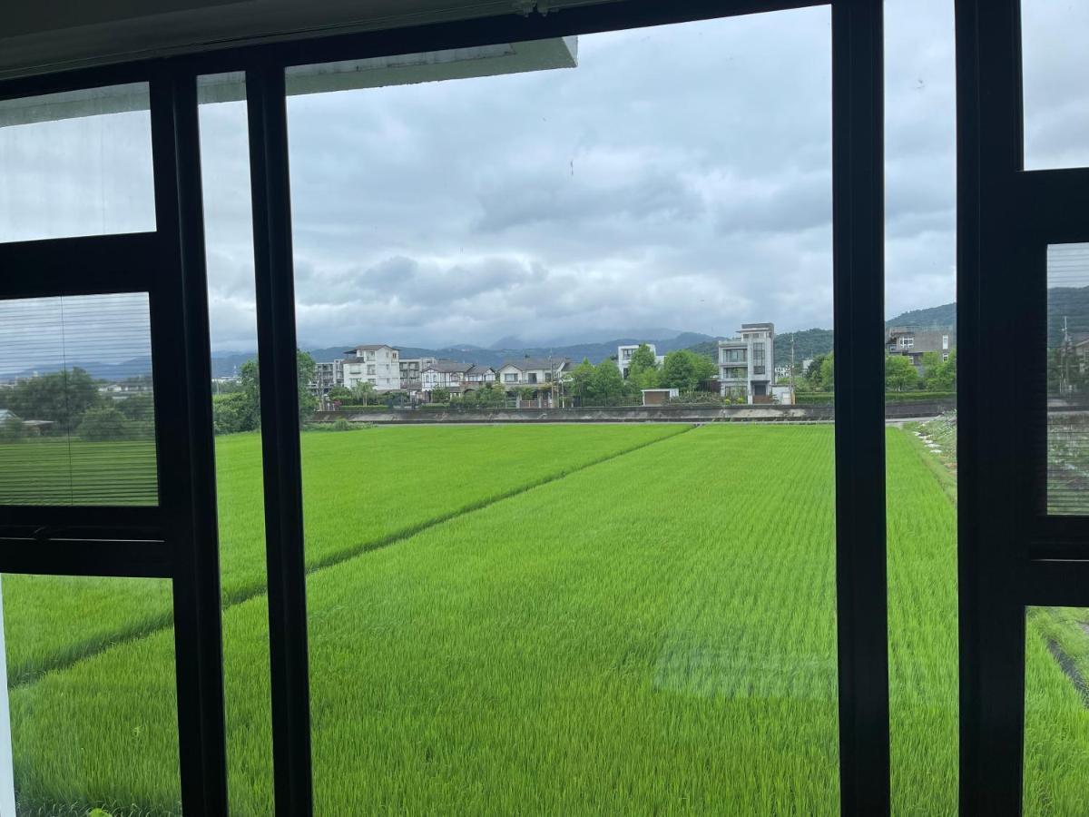 方興top會館 全新包棟電梯民宿 سانكينغ المظهر الخارجي الصورة